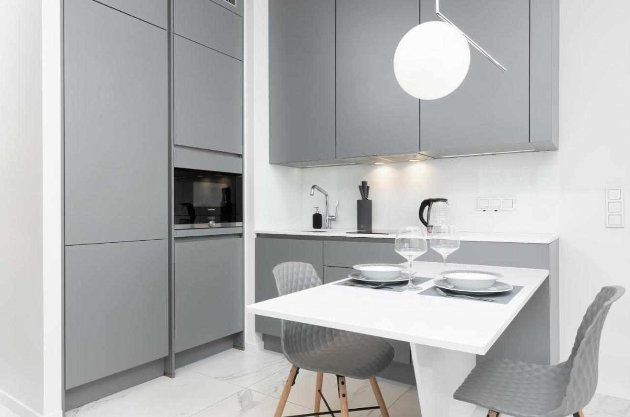 وارسو Mennica Residence - City Center Apartments By Noclegi Renters المظهر الخارجي الصورة