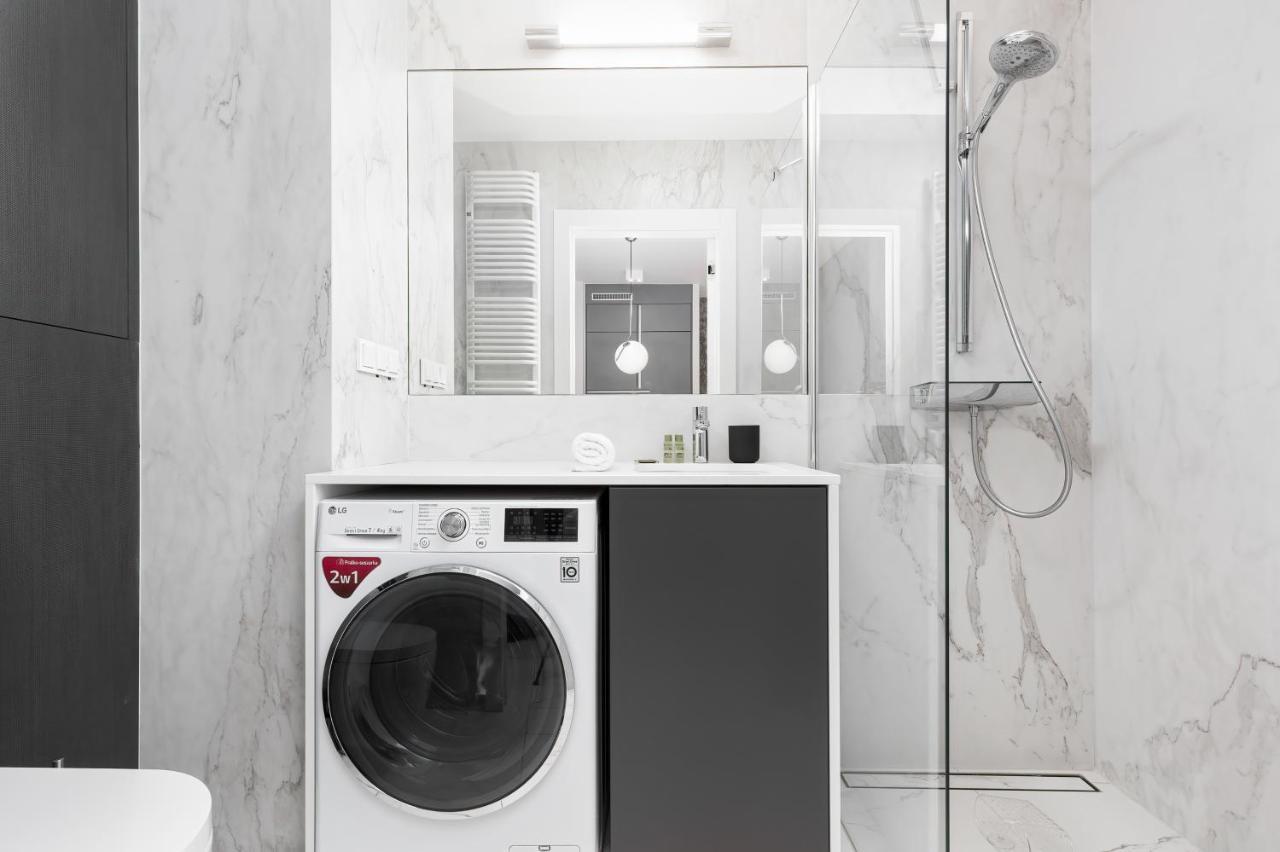 وارسو Mennica Residence - City Center Apartments By Noclegi Renters المظهر الخارجي الصورة
