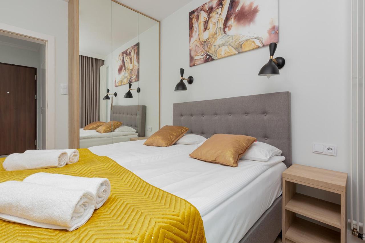 وارسو Mennica Residence - City Center Apartments By Noclegi Renters المظهر الخارجي الصورة